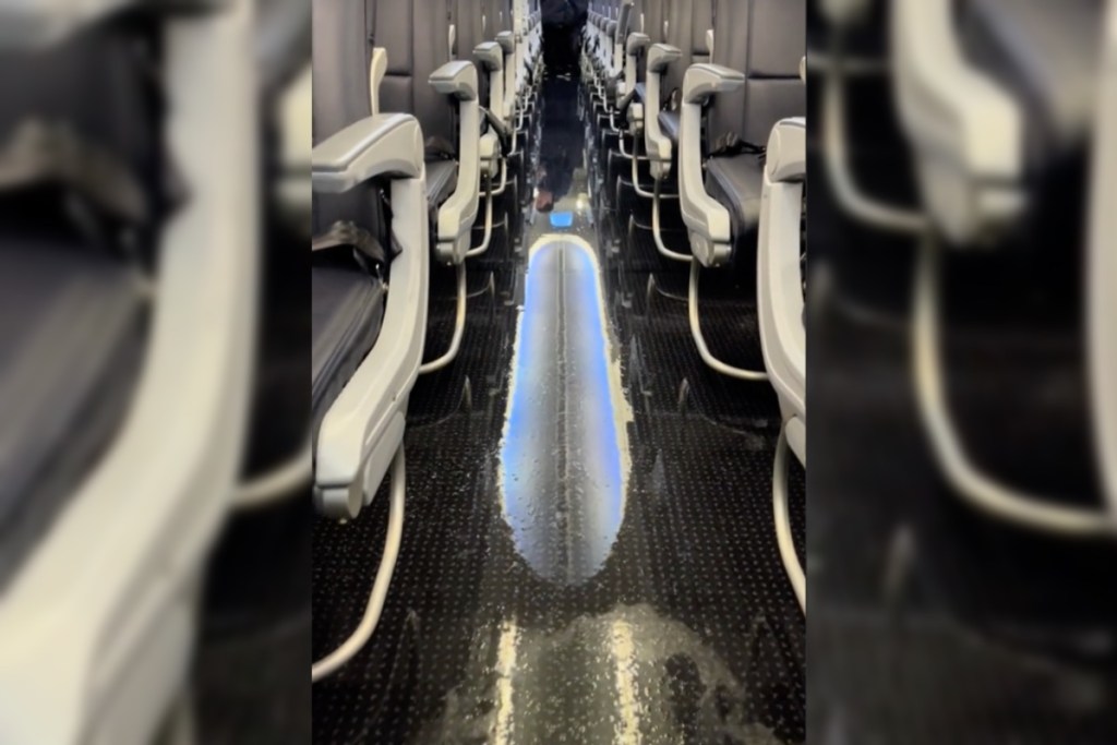 passengers-panic-as-american-airlines-flight-floods-in-midair