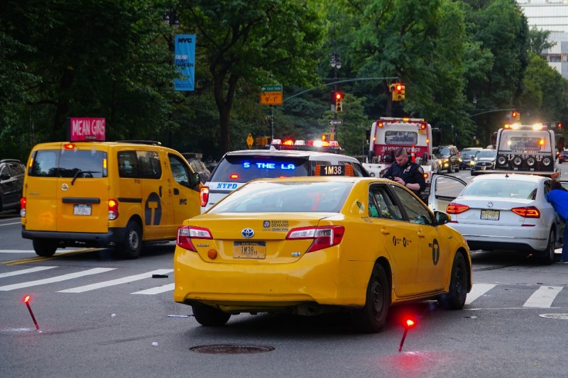 New York City taxi cabs (photo credit: Dutch_Photos)