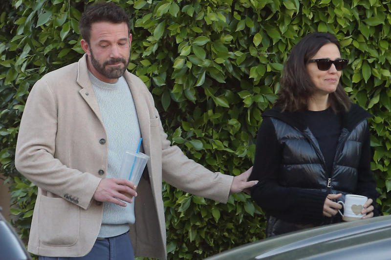 ben-affleck-and-jennifer-garner-are-spending-a-ton-of-time-together-in-wake-of-his-divorce-from-jennifer-lopez