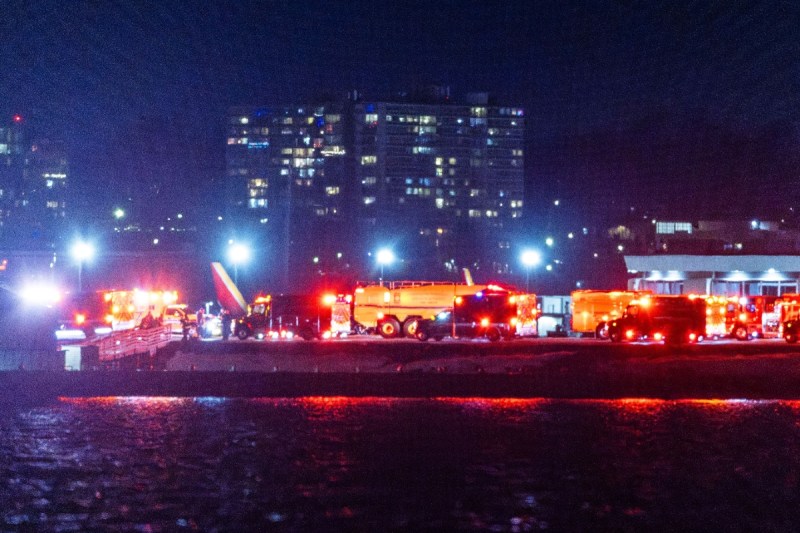 black-hawk-helicopter-was-on-training-flight-when-it-collided-with-american-airlines-plane