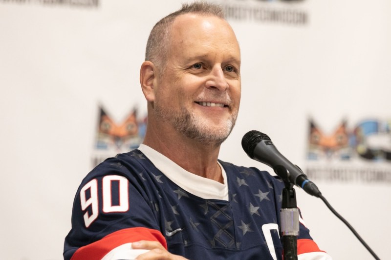 dave-coulier-gives-heartbreaking-update-on-his-cancer-treatment