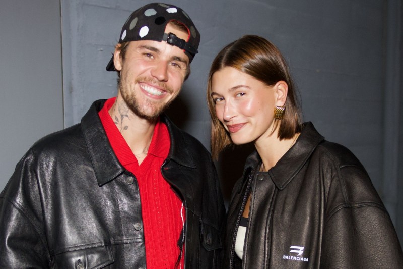 justin-bieber-shocks-fans-by-unfollowing-wife-hailey-on-instagram