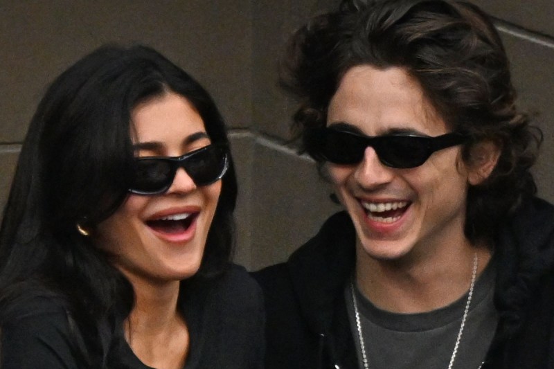 kylie-jenner-timothee-chalamet-the-one