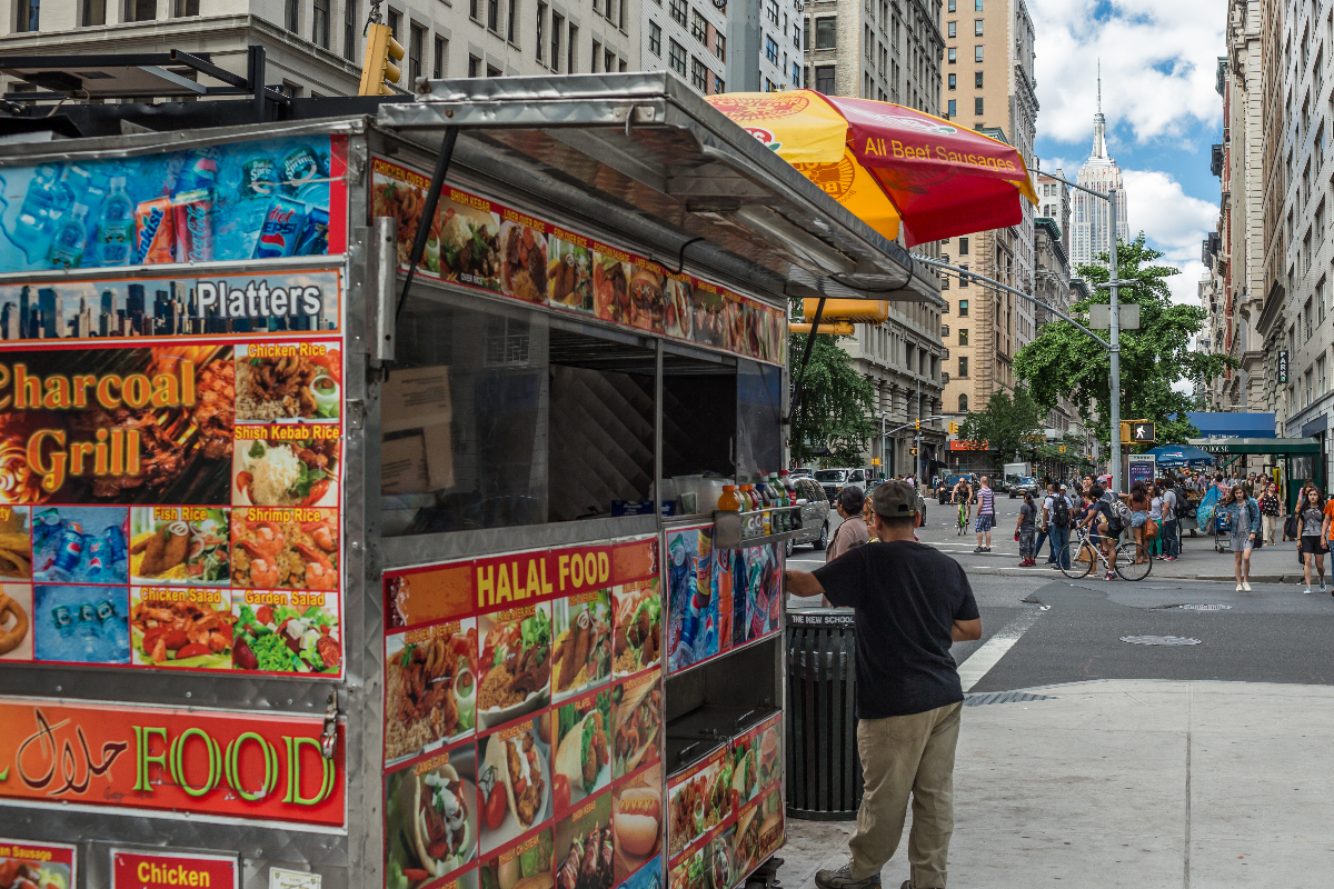man-beats-nyc-food-vendor-with-a-metal-pipe-during-brutal-robbery