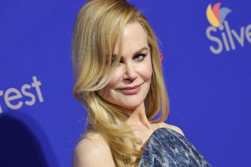 nicole-kidman-breaks-down-in-tears-while-accepting-award-she-dedicated-to-her-late-mom