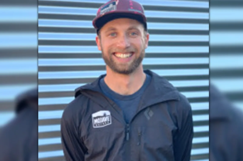 skier-is-killed-after-an-avalanche-buries-him-alive