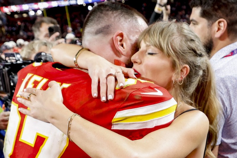 taylor-swift-travis-kelces-nfl-retirement-rumors