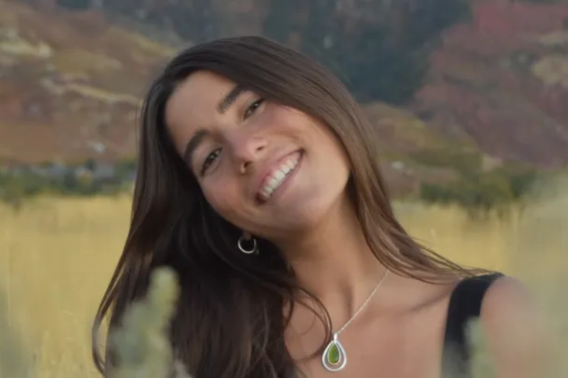 woman-19-dies-during-illegal-party-on-muddy-hawaii-trail