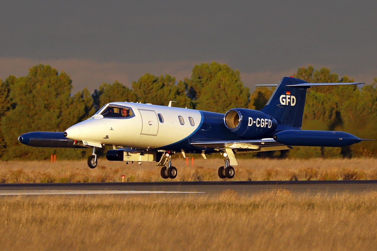 1-dead-4-injured-as-plane-owned-by-rock-music-legend-crashes