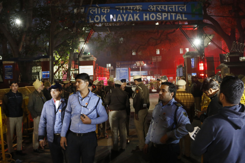 at-least-15-dead-in-train-station-stampede