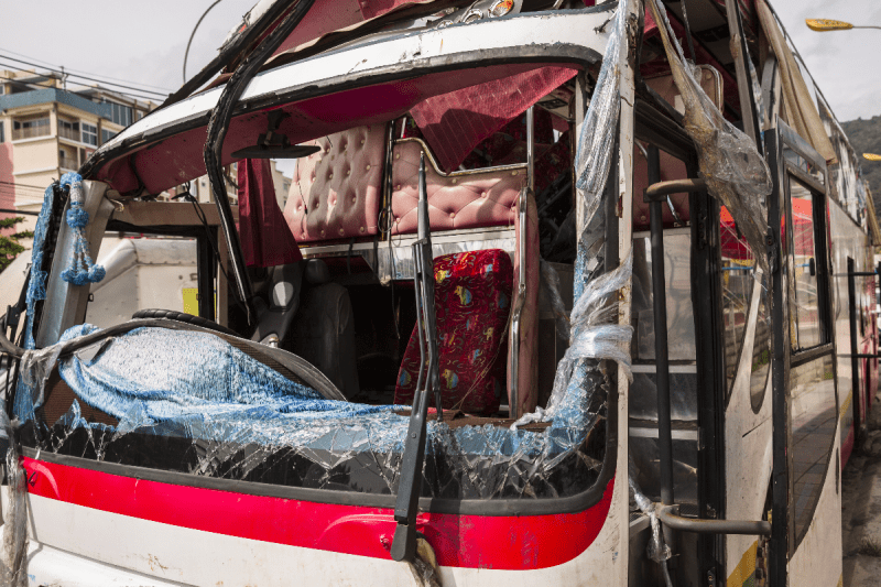 bus-crash-in-major-city-leaves-1-dead-3-injured