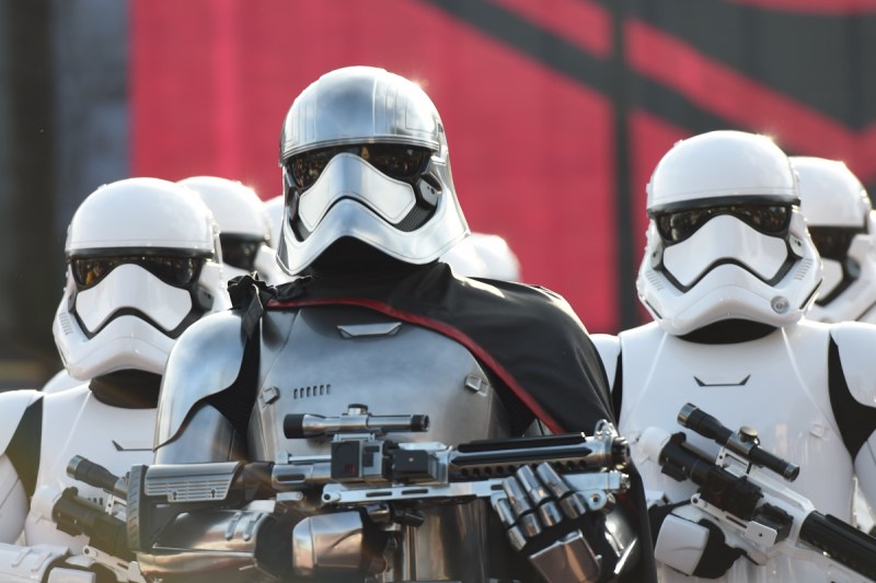 disneyland-finally-fixes-broken-effect-in-star-wars-attraction-rise-of-the-resistance