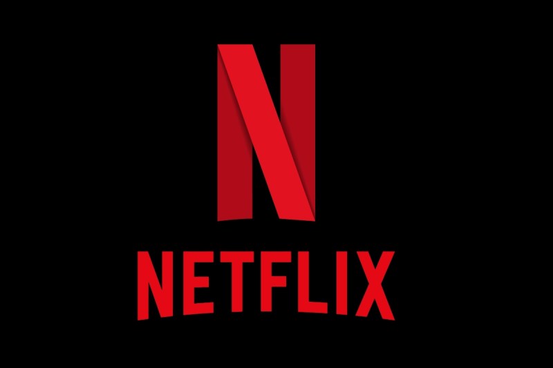 major-netflix-stars-husband-addresses-surrogacy-controversy-lily-collins-spouse-takes-up-for-her