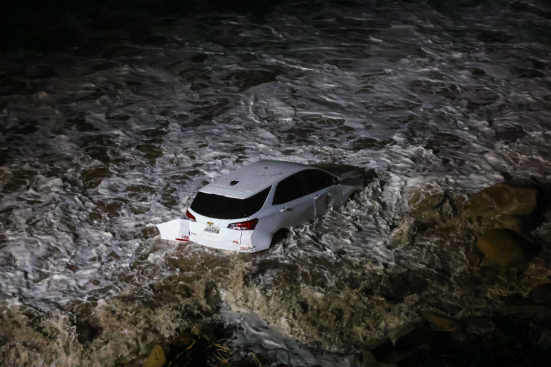 malibu-mudslides-cause-chaos-car-swept-into-ocean-with-driver