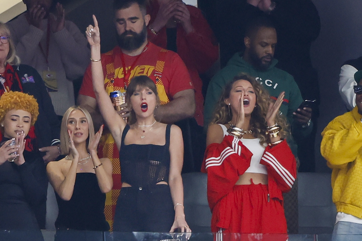 swiftie-friendship-fallout-blake-lively-isnt-sitting-with-taylor-swift-at-super-bowl-lix
