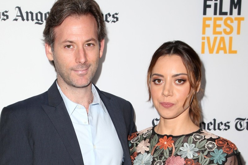 aubrey-plaza-was-separated-from-husband-before-his-death