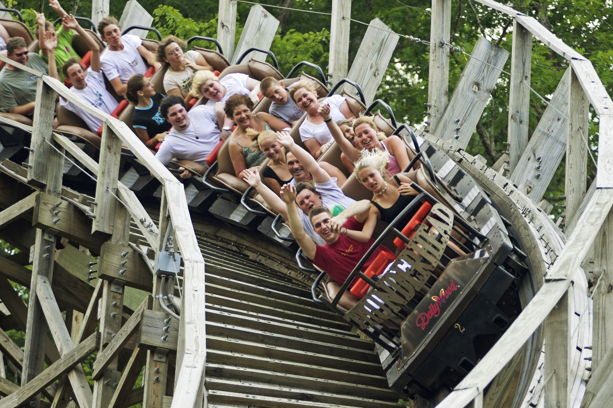 dollywoods-parent-company-is-acquiring-multiple-theme-parks