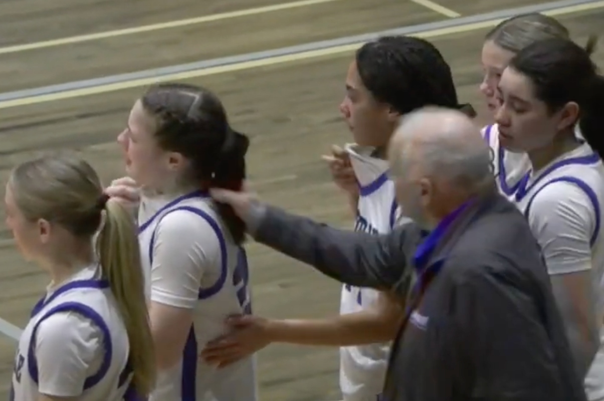 high-school-girls-basketball-coach-fired-after-being-caught-on-camera-pulling-a-player-by-the-ponyta