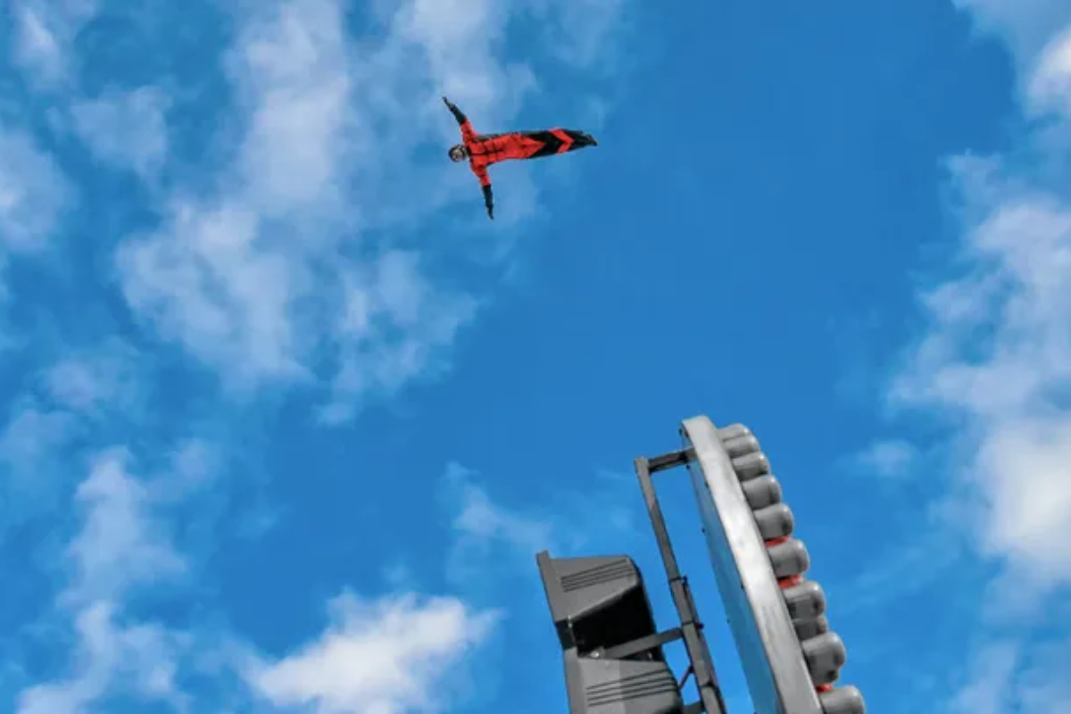 human-cannonball-stuntman-hospitalized-after-act-goes-wrong-latest-on-chachi-the-rocketman-valencias-condition