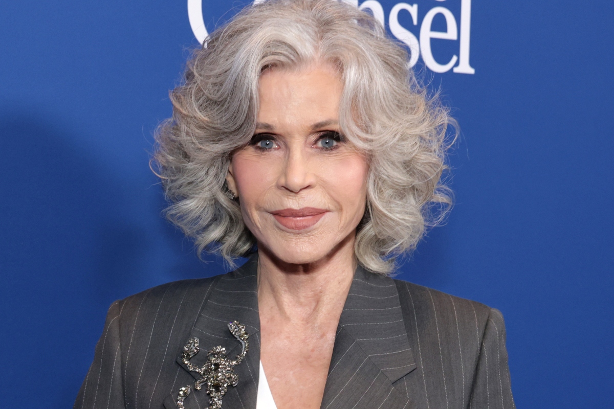 jane-fonda-recalls-scaring-a-bear-away-from-grandsons-crib-after-it-broke-in