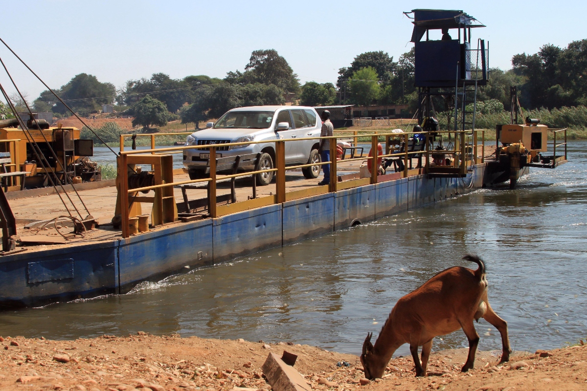 millions-affected-as-acid-spill-contaminates-river