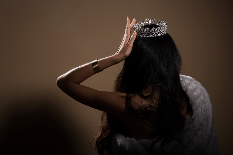 national-pageant-queen-found-guilty-of-emotional-abuse-details-on-kathryn-isobel-hays-case