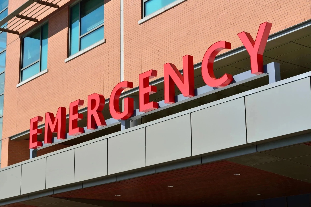Standup Comic Undergoes Emergency Surgery: ‘The Right One Exploded’