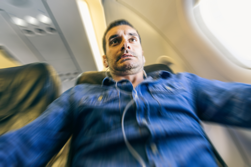 woman-takes-off-clothes-and-sprints-down-aisle-before-southwest-flight-takeoff