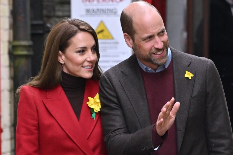 how-kate-middleton-and-prince-william-feel-about-that-photoshop-controversy-one-year-later