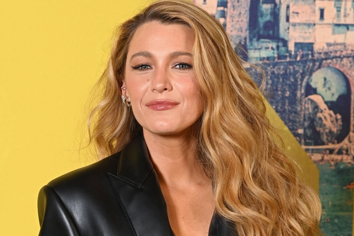 it-ends-with-us-crew-member-accuses-blake-lively-of-trying-to-take-power-away-from-justin-baldoni-on-the-set