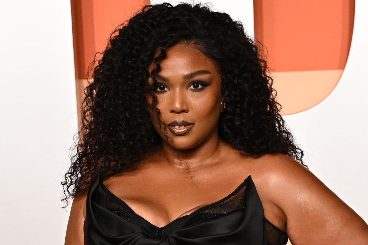 lizzo-opens-up-about-how-she-lost-weight-and-conquered-her-anxiety