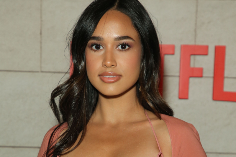 mayans-m-c-actress-stuns-in-revealing-dress-see-emily-tostas-photos