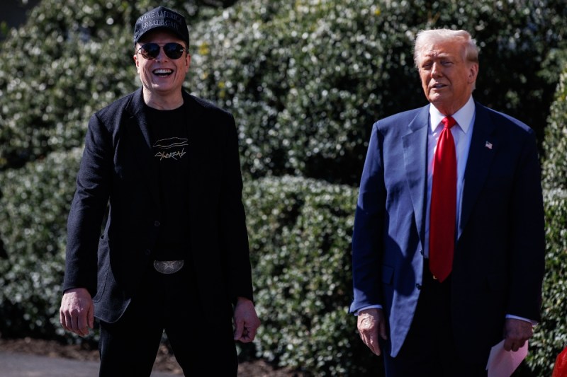president-trump-allegedly-tells-cabinet-elon-musk-is-stepping-back-from-doge