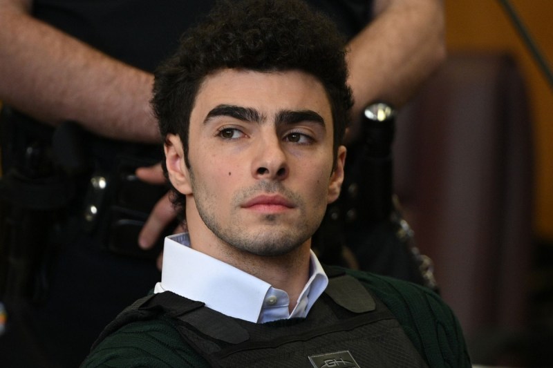 us-attorney-general-wants-death-penalty-for-luigi-mangione-after-he-allegedly-murdered-healthcare-ceo