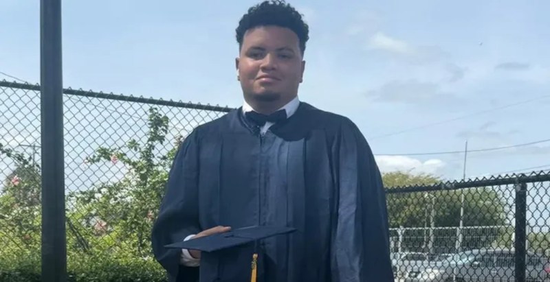 18-Year-Old Dies In Fatal Car Crash After Graduation Dinner