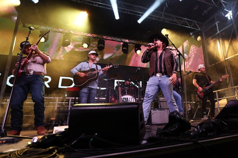 country-singer-busted-on-reckless-driving-and-open-container-charges