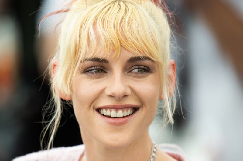 kristen-stewart-pushes-cannes-red-carpet-rules-with-bold-sheer-skirt