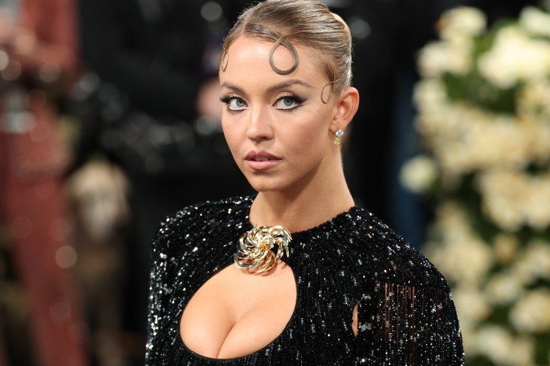 sydney-sweeneys-met-gala-infuriates-fashion-aficionados