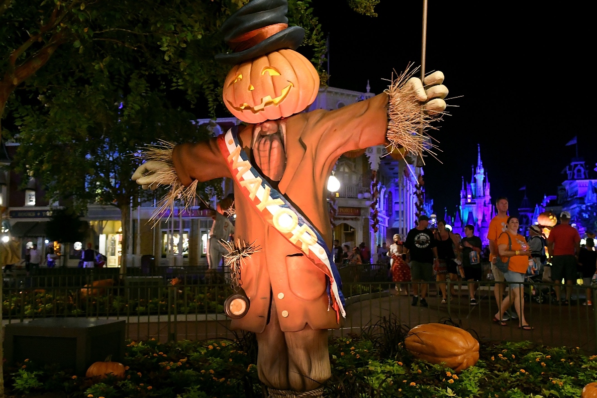walt-disney-world-introduces-revamped-meet-and-greet-character-for-mickeys-not-so-scary-halloween-pa