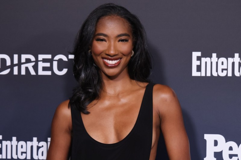 big-brother-winner-taylor-hale-stuns-in-sunny-new-shots