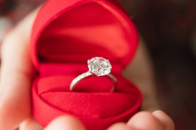 bravo-reality-tv-star-gets-engaged