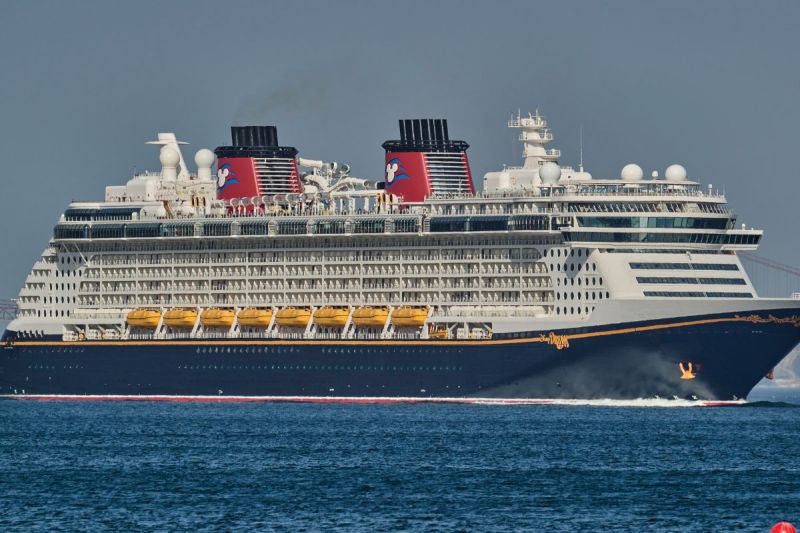 child-rescued-after-falling-off-of-disney-cruise-ship