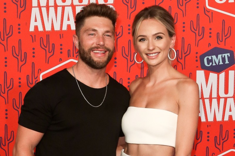 country-singer-wife-werent-expecting-latest-pregnancy