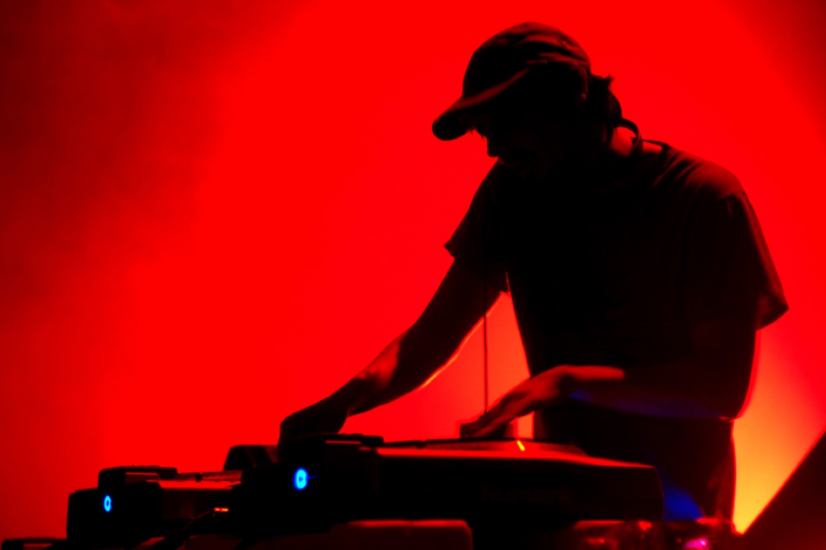 DJ Dies After Kidney Cancer Diagnosis: Lenzman Was 47