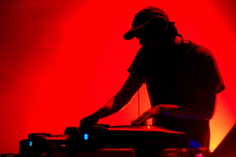 dj-unexpectedly-found-dead-in-new-zealand-olie-bassweight-was-40