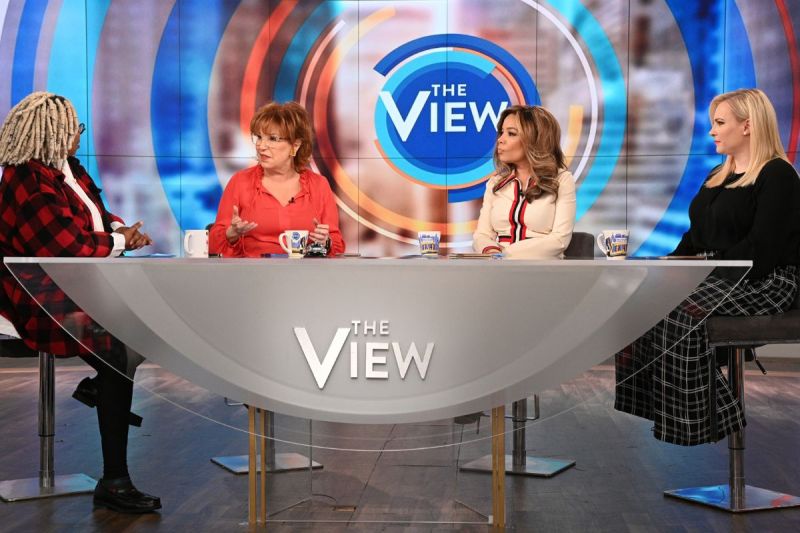 former-the-view-co-host-announces-shes-pregnant-with-baby-number-3