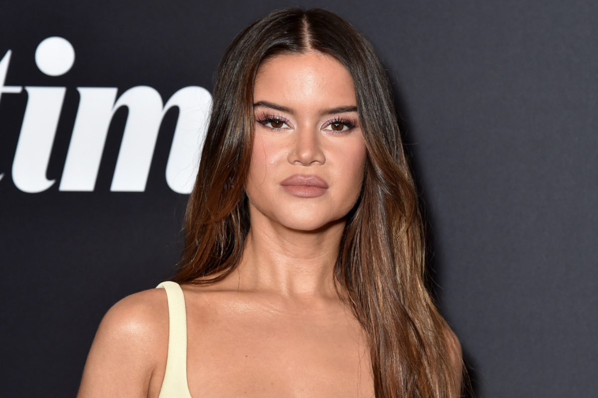 maren-morris-nearly-bares-all-to-pose-in-lemon-pile-for-lemonade-music-video