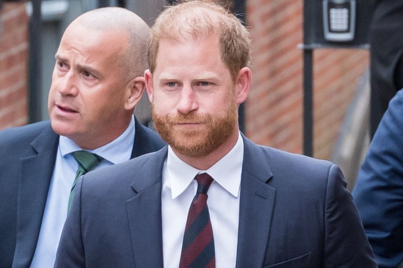 prince-harry-has-considered-changing-his-name-amidst-royal-family-rift