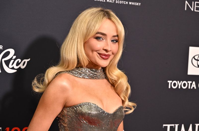 sabrina-carpenter-claps-back-at-mans-best-friend-album-cover-art-critic