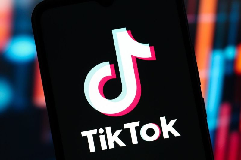 tiktok-couple-reveals-theyre-expecting-a-rainbow-baby